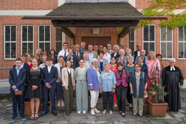 Jubilaeum-konfirmation_gruppenbild_01.06.2025-24.jpg